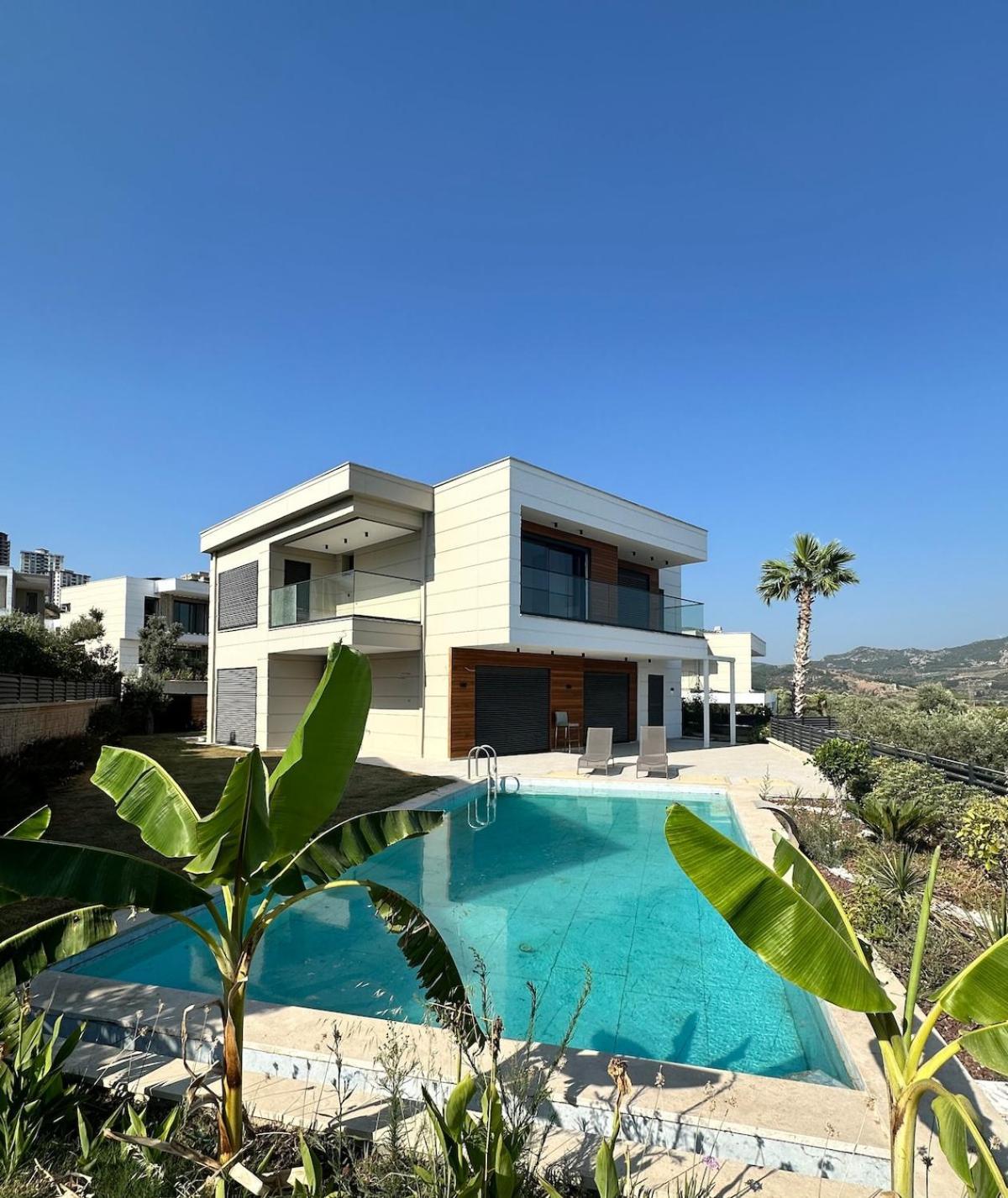 Nefiss With Private Pool Villa *
